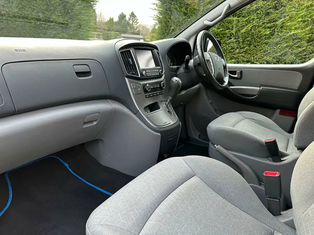2019-hyundai-i800-25crdi-se-nav-170ps-auto-big-24