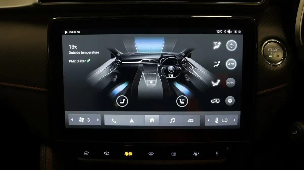2023-mg-zs-suv-e-trophy-ev-156ps-long-range-big-10
