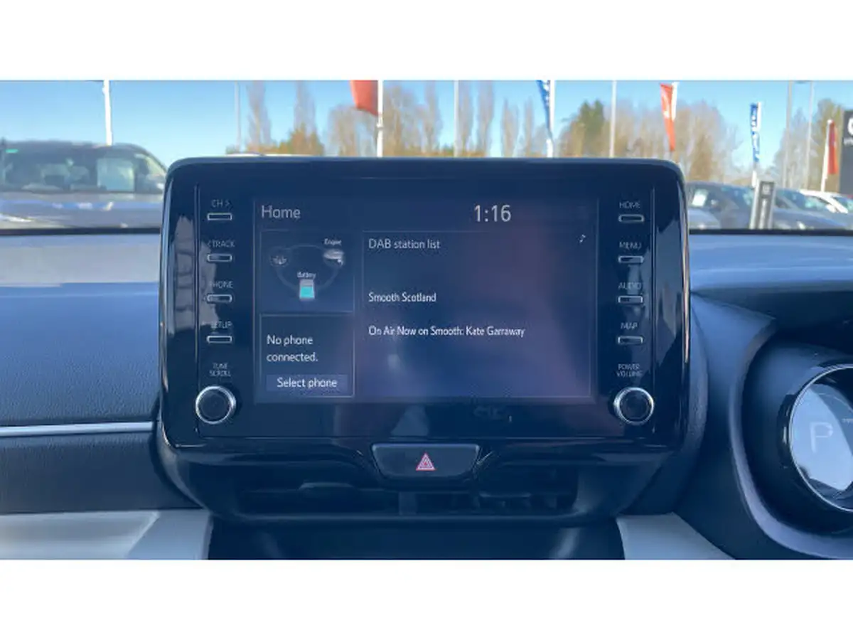 2021-toyota-yaris-15-vvt-i-excel-big-6