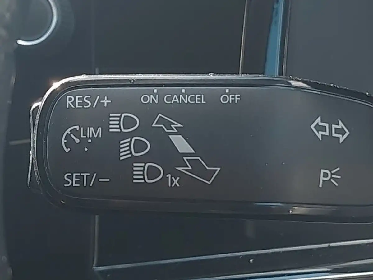 2019-volkswagen-polo-10-tsi-se-ss-big-14