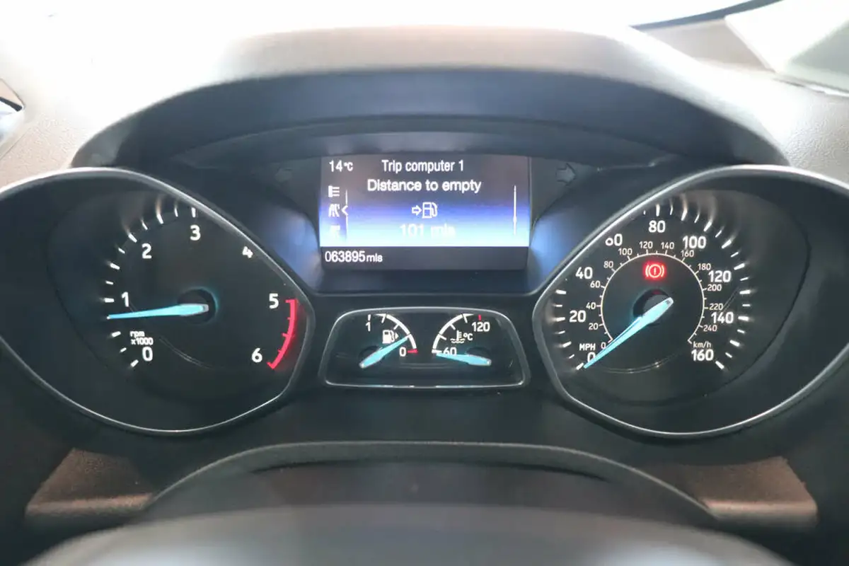 2017-ford-grand-c-max-15tdci-zetec-1498cc-big-37