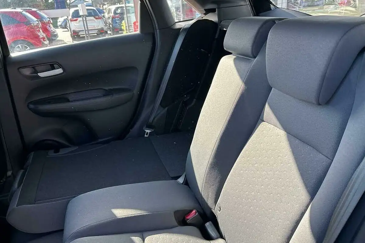 2021-honda-jazz-15-i-mmd-se-109ps-big-21