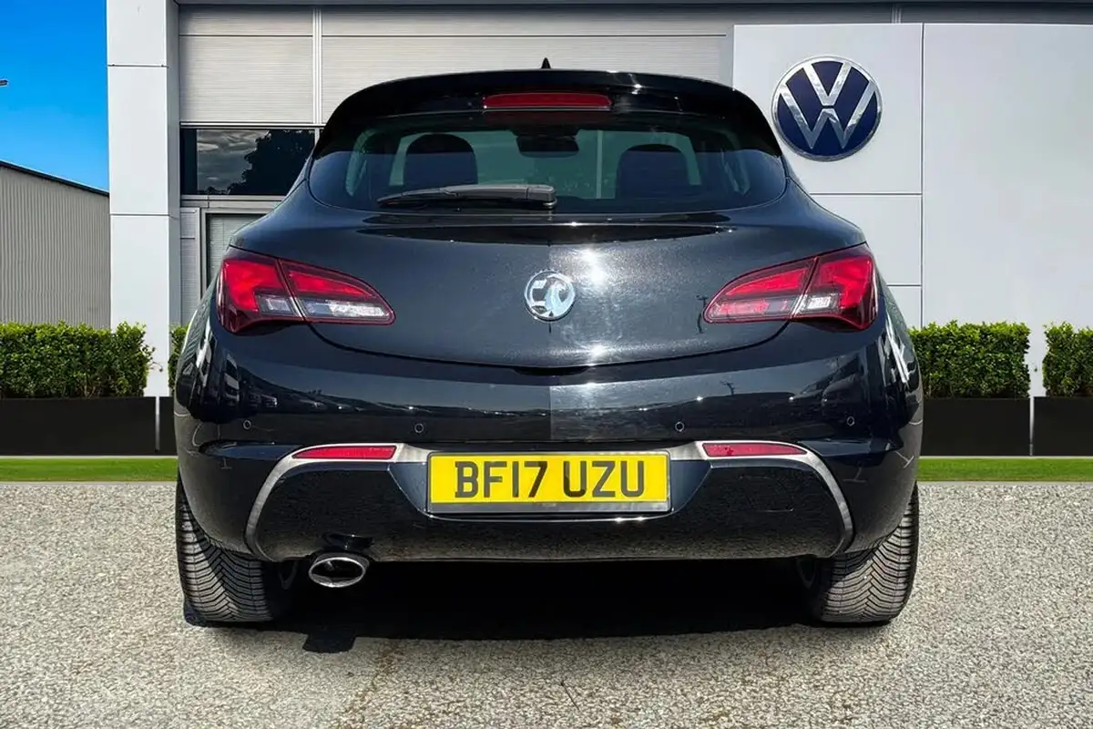 2017-vauxhall-gtc-14i-sri-turbo-140ps-big-3