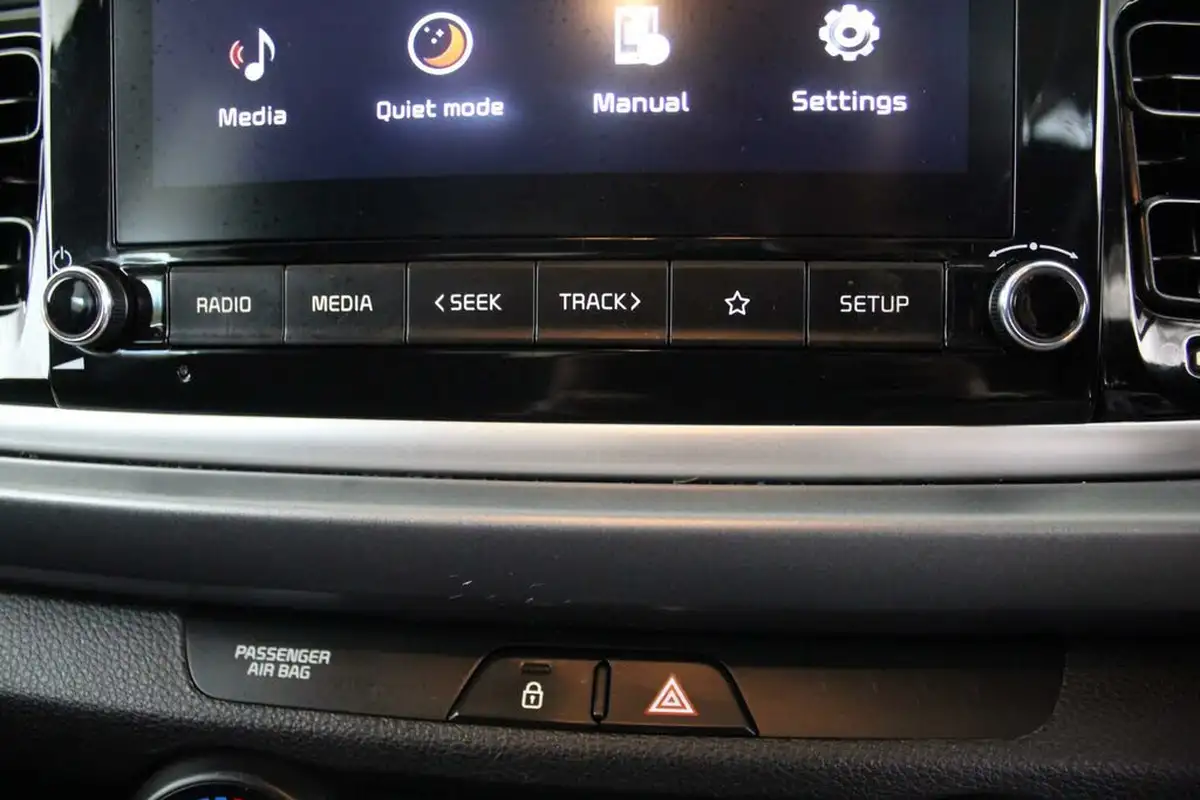 2023-kia-rio-10-t-gdi-2-big-31