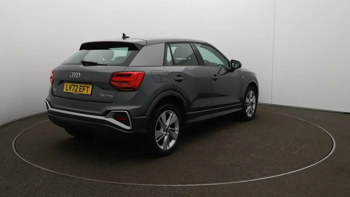 2022-audi-q2-15-35-tfsi-s-line-tronic-big-47