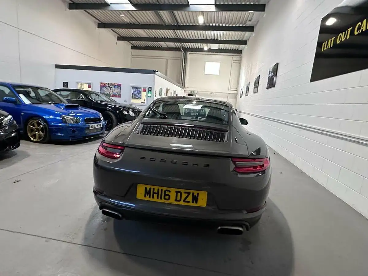 2016-porsche-911-30-carrera-coupe-pdk-big-21