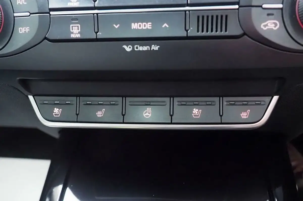 2015-kia-sorento-22-crdi-kx-4-197bhp-awd-isg-big-54