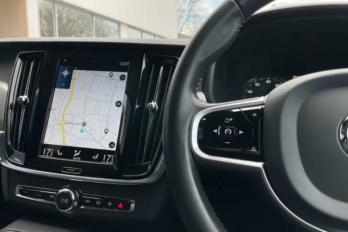 2021-volvo-v90-20td-b4-momentum-big-34