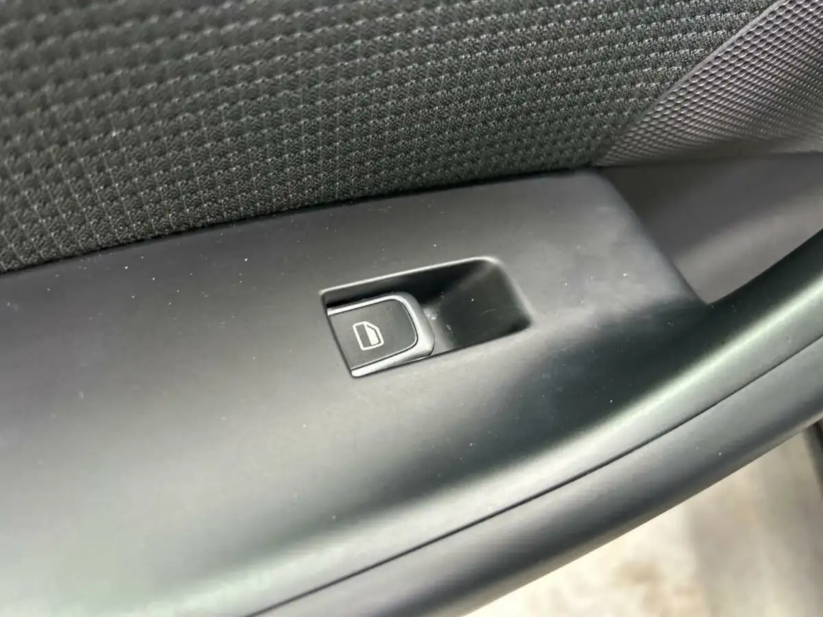 2017-audi-q3-20-tdi-quattro-s-line-edition-184ps-tronic-big-60