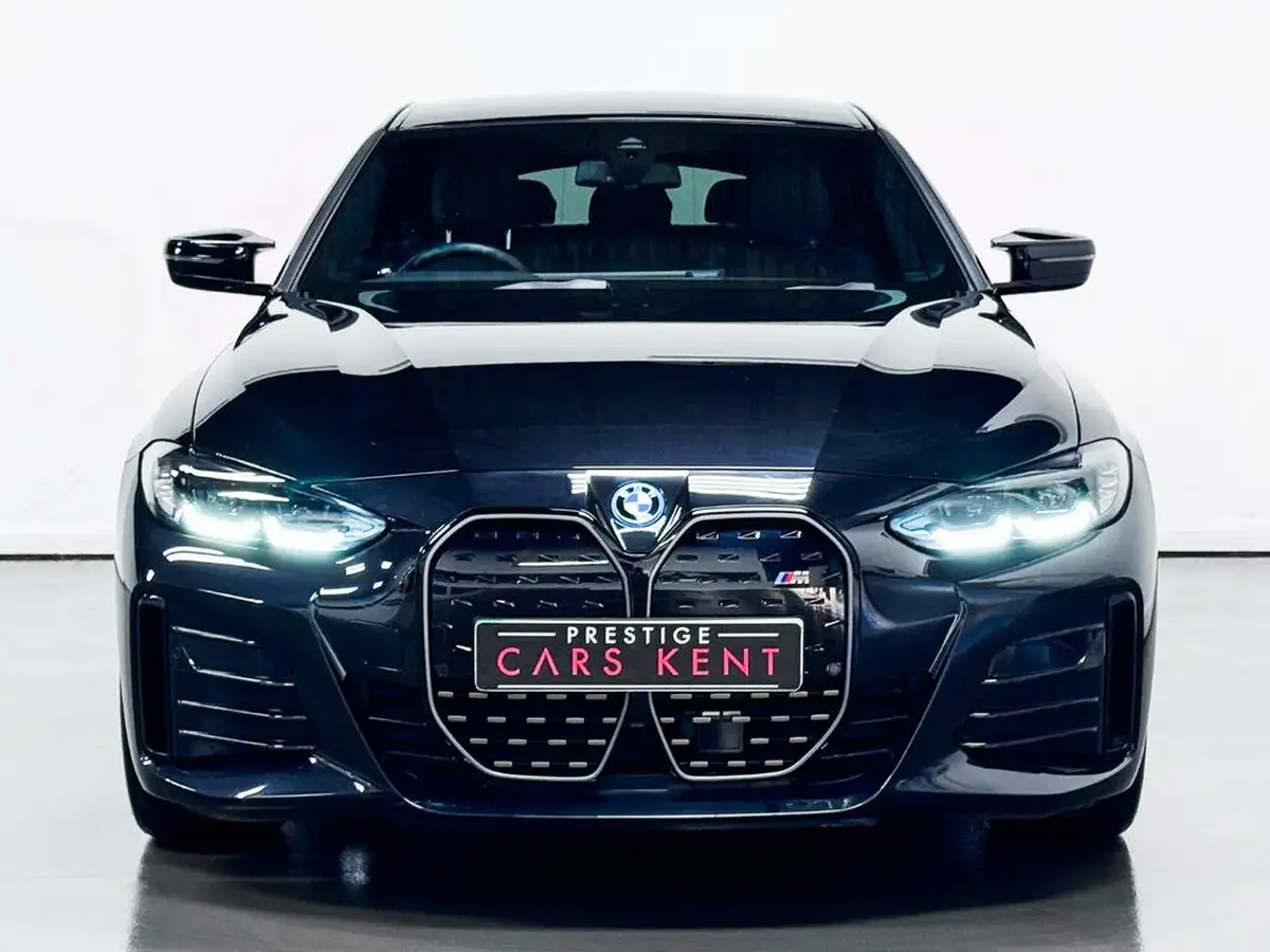 2022-bmw-i4-e-m50-big-4