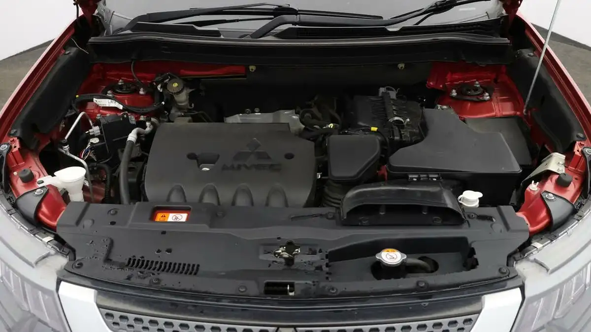 2020-mitsubishi-outlander-20-exceed-big-18