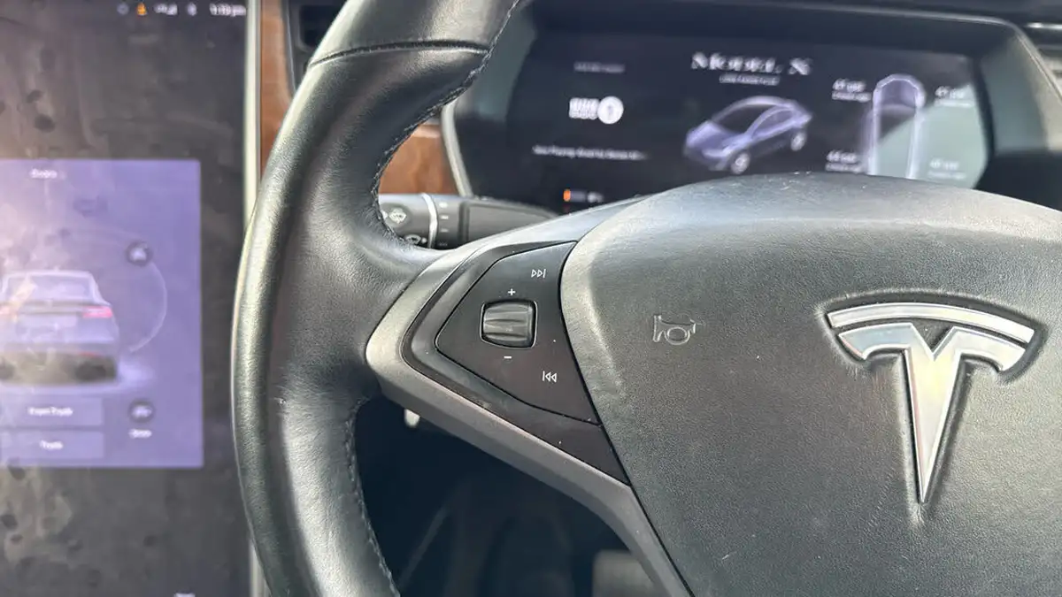2020-tesla-model-x-e-long-range-big-29