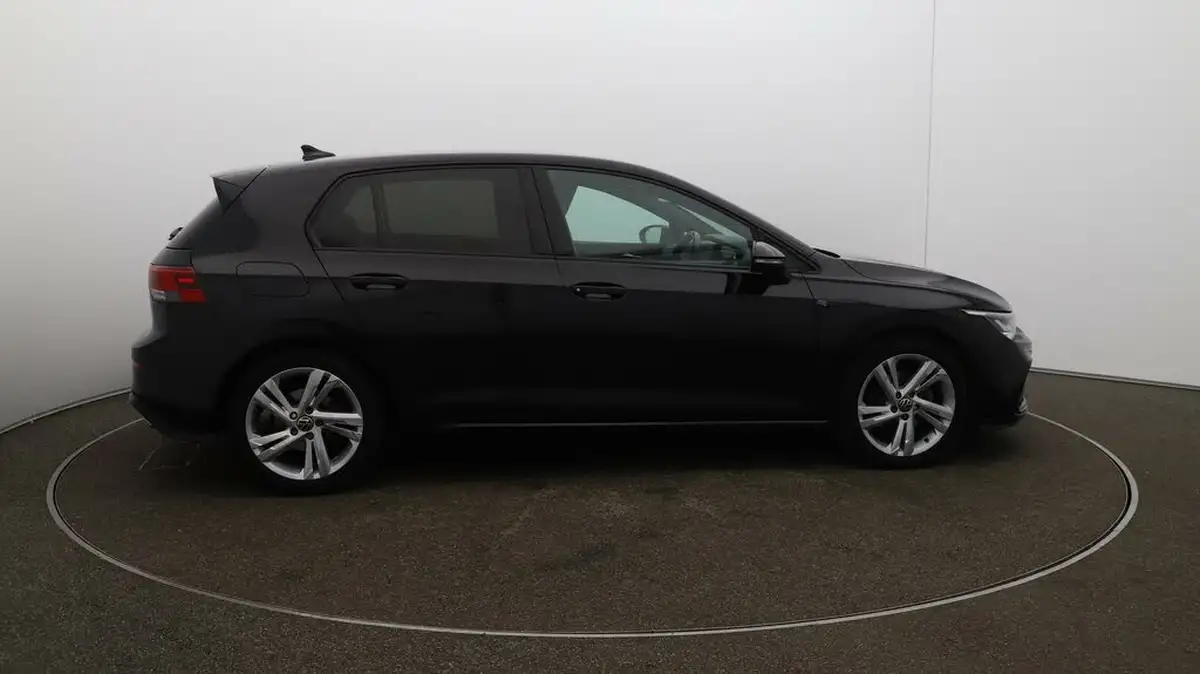 2021-volkswagen-golf-big-44