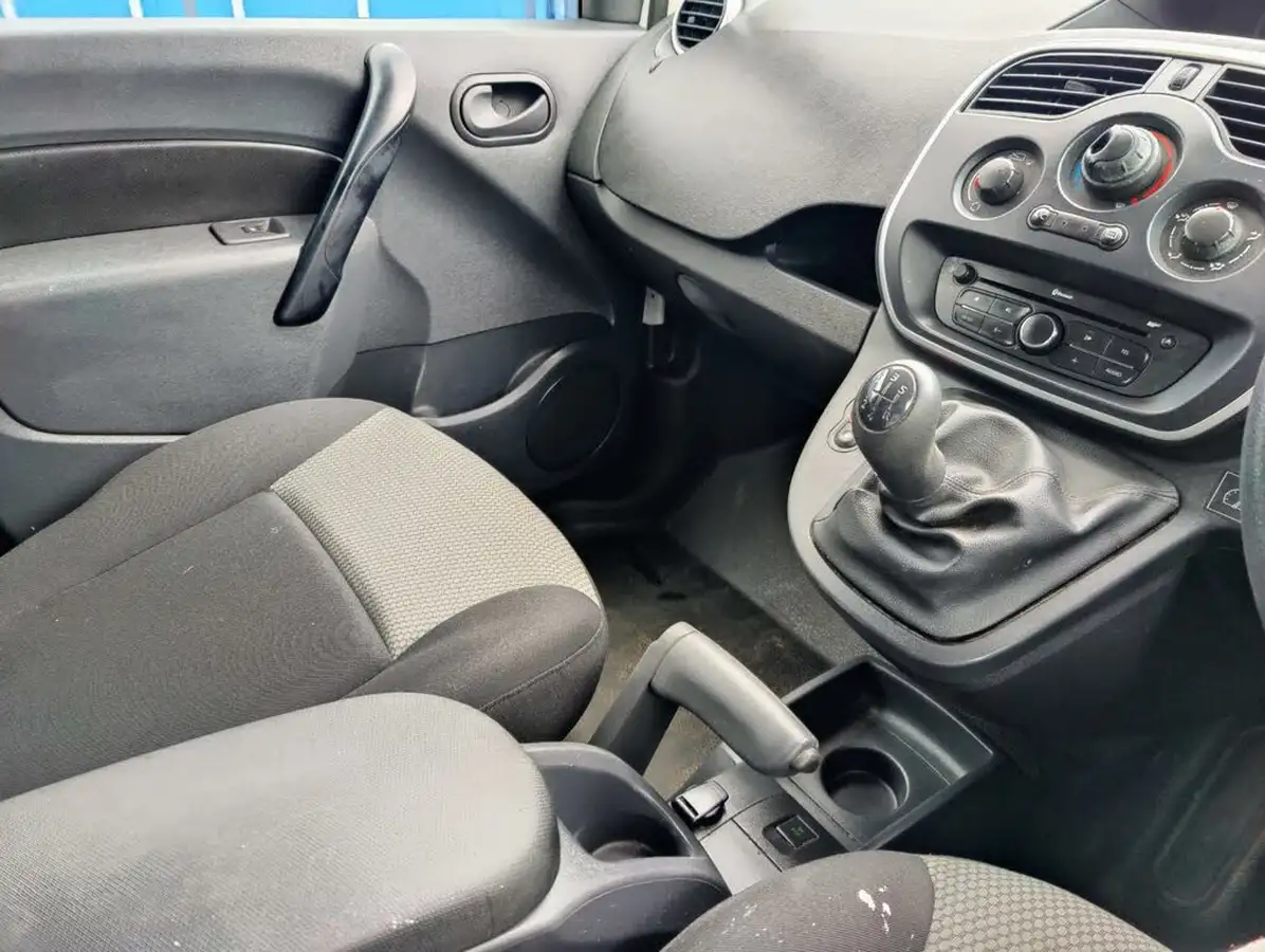 2018-renault-kangoo-15td-ml19-energy-90-pt-business-panel-big-8