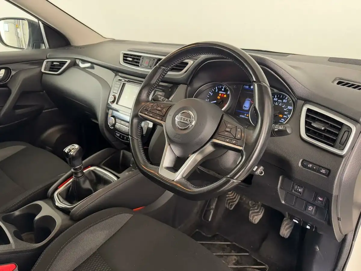 2019-nissan-qashqai-13-dig-t-acenta-premium-140ps-big-25