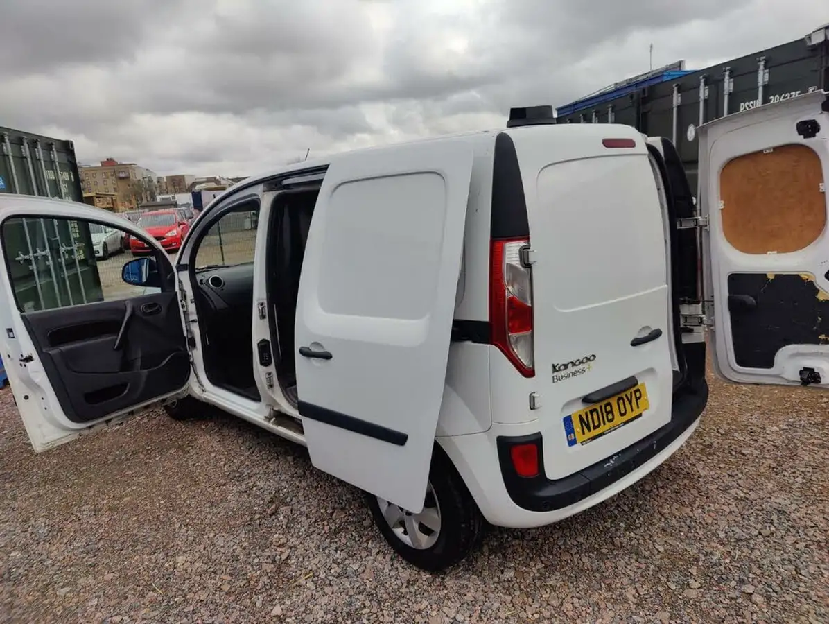 2018-renault-kangoo-15td-ml19-energy-90-pt-business-panel-big-32
