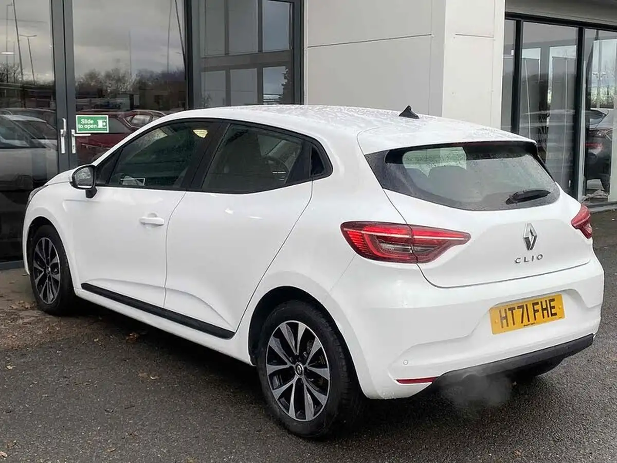 2022-renault-clio-10-tce-iconic-edition-big-17