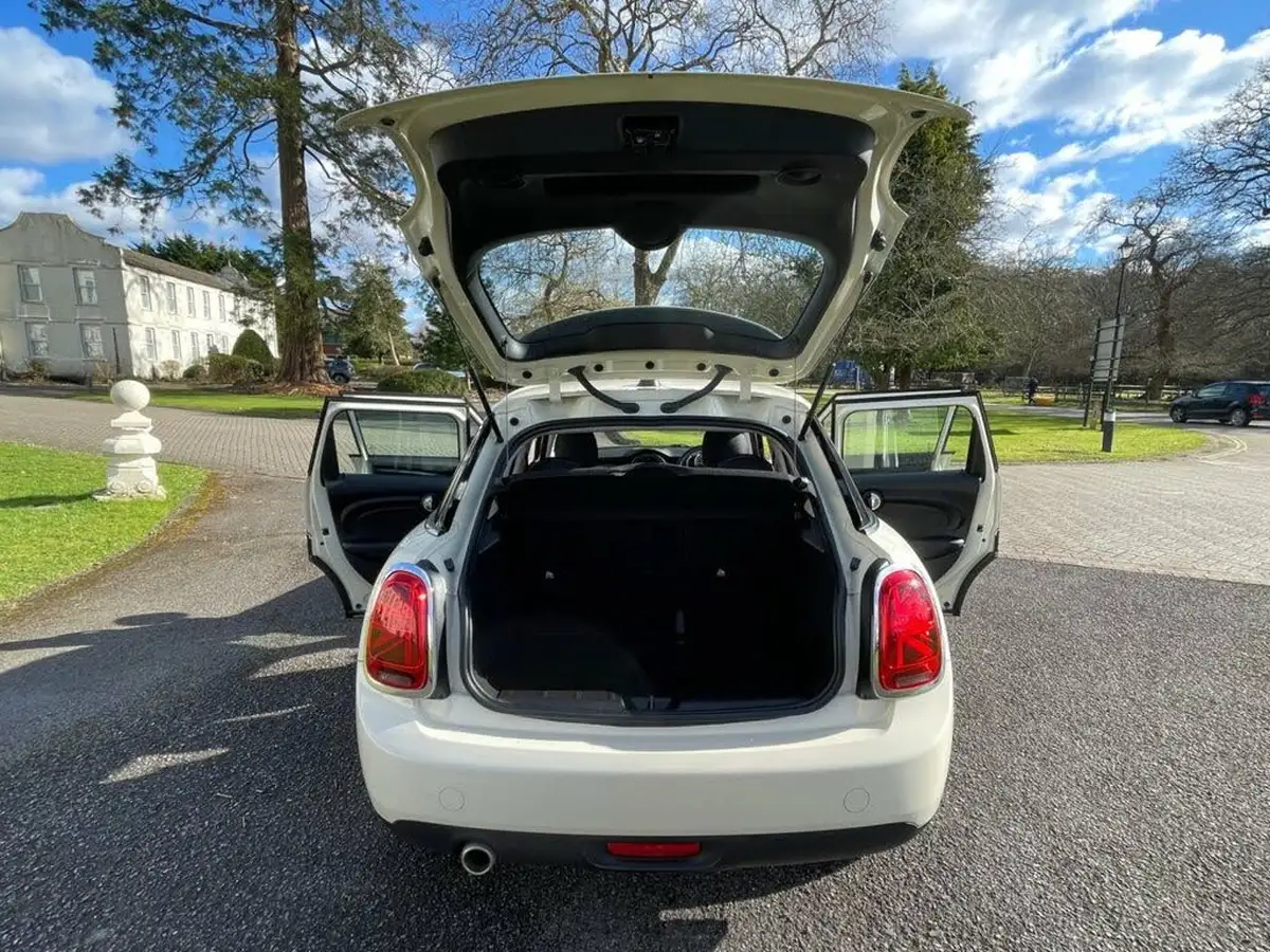 2018-mini-cooper-15-cooper-series-ii-ss-hatchback-5d-auto-big-17