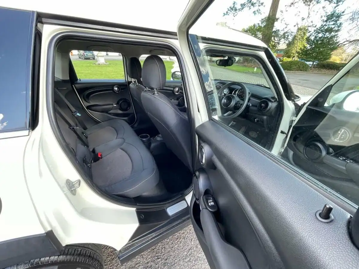 2018-mini-cooper-15-cooper-series-ii-ss-hatchback-5d-auto-big-21