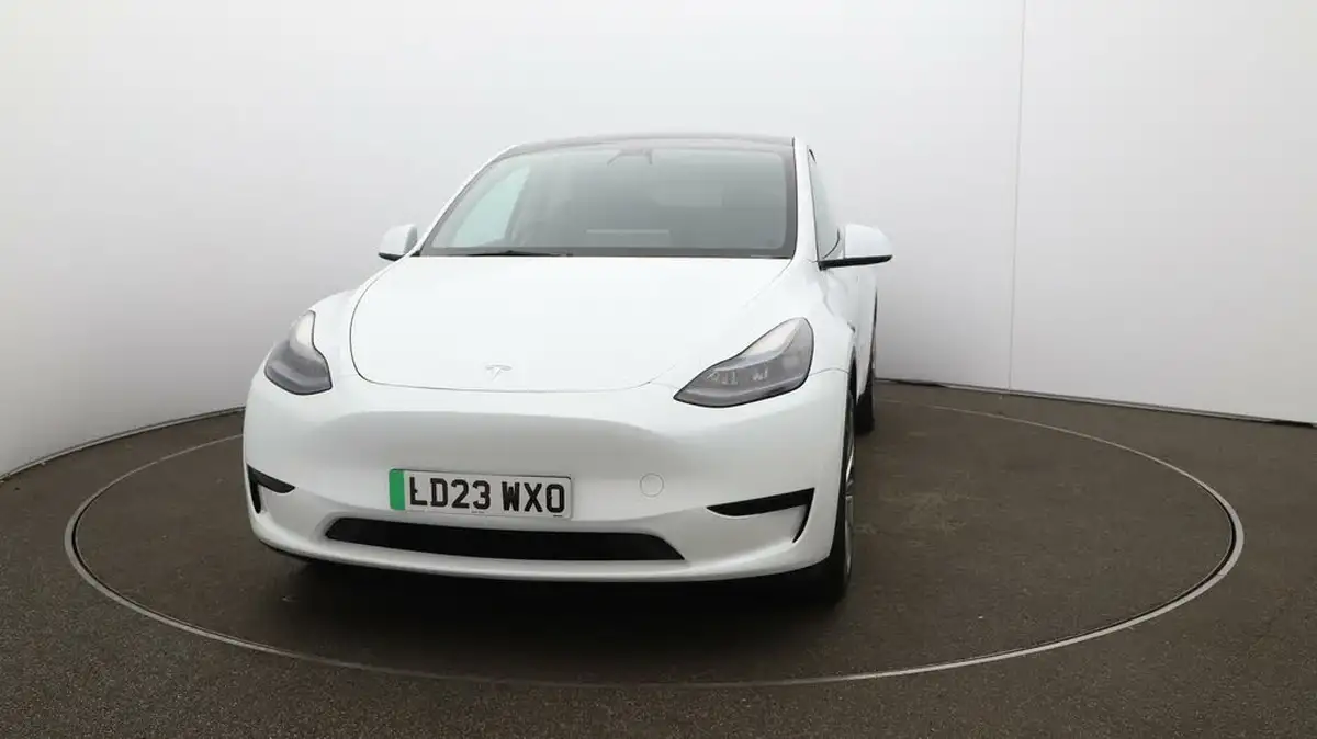 2023-tesla-model-y-e-rwd-big-30