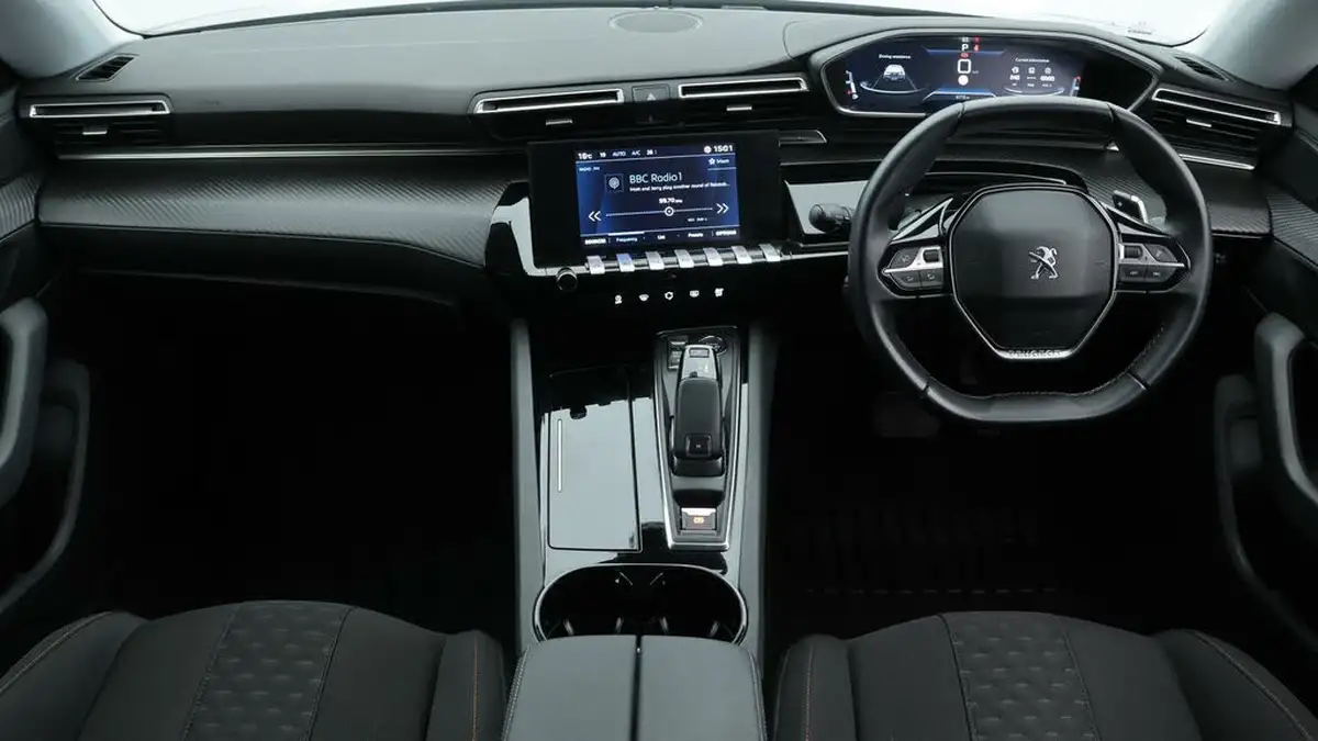 2023-peugeot-508-15-bluehdi-active-premium-big-13