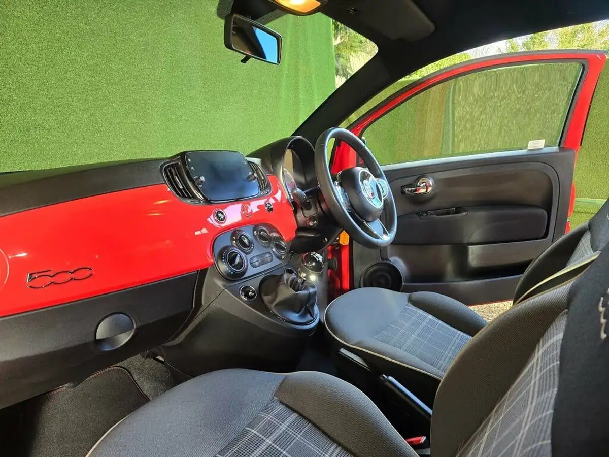 2020-fiat-500-12-lounge-big-25