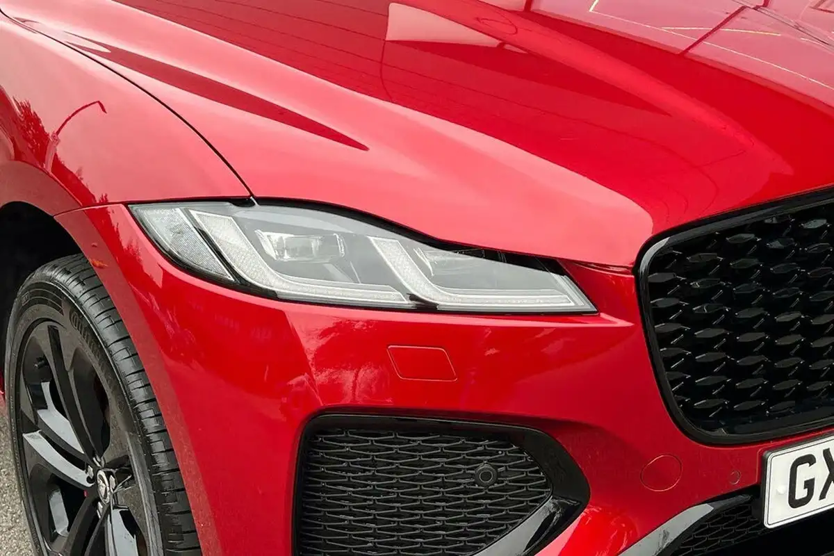 2024-jaguar-f-pace-20-d200-r-dynamic-se-black-90th-anniversary-edition-big-54
