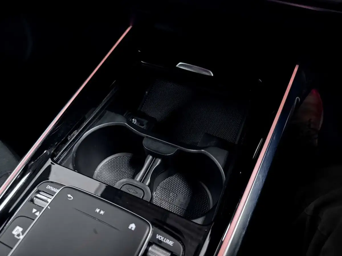 2022-mercedes-benz-eqb-e-eqb-350-amg-line-big-25