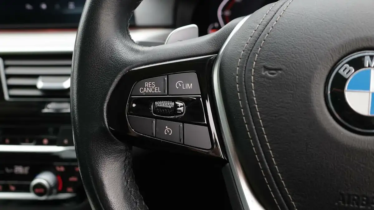 2020-bmw-5-series-20td-520d-se-190ps-saloon-4d-big-24