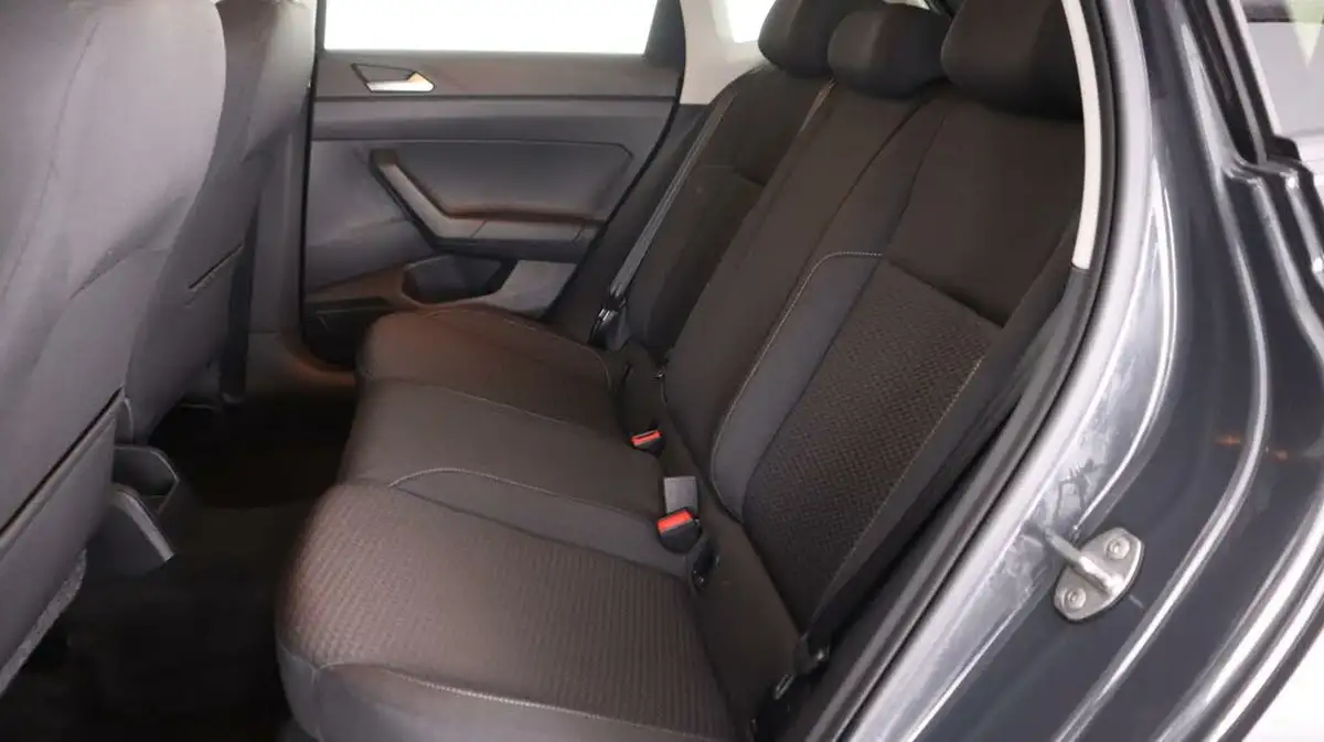 2020-volkswagen-polo-10-tsi-match-big-15