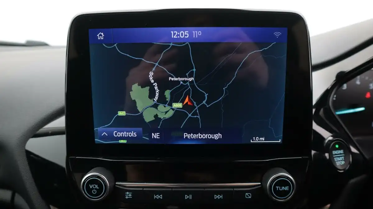 2021-ford-fiesta-10t-titanium-125ps-hybrid-mhev-big-11