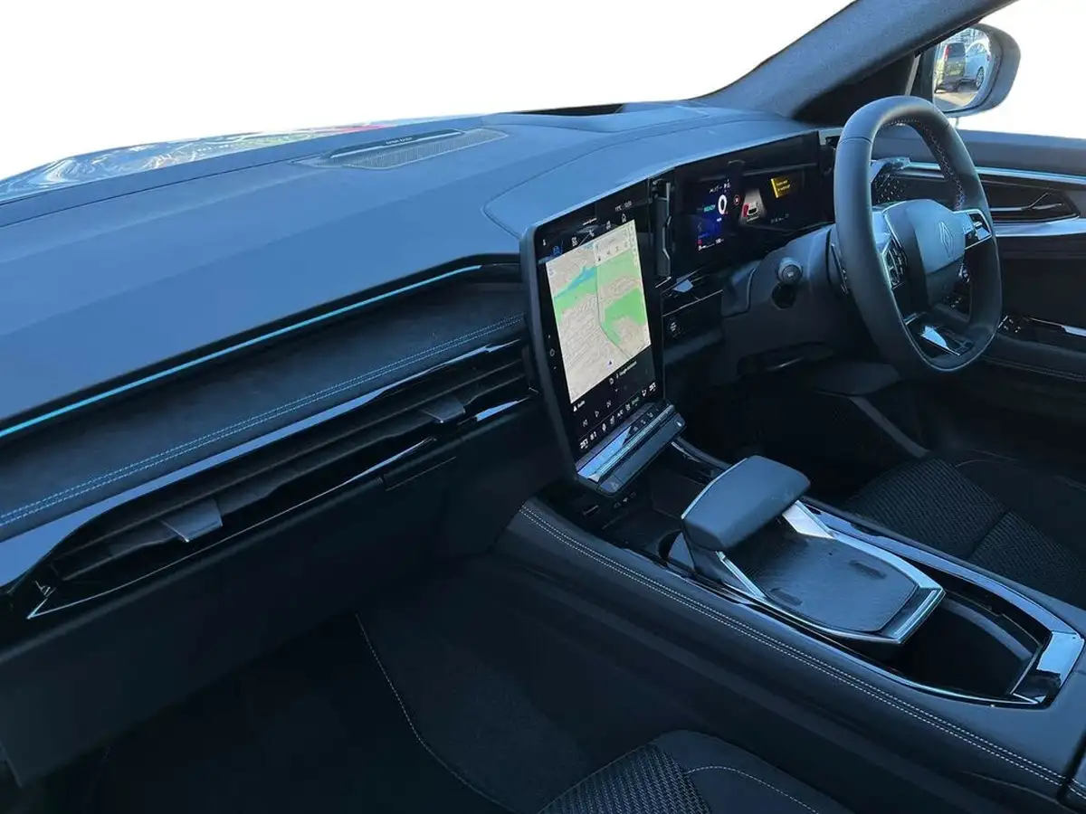 2024-renault-austral-12-iconic-esprit-alpine-big-6