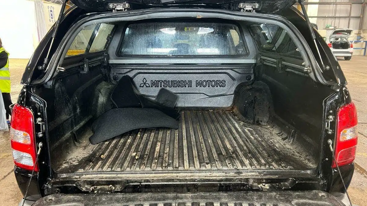 2019-mitsubishi-l200-24di-d-warrior-eu6b-big-8