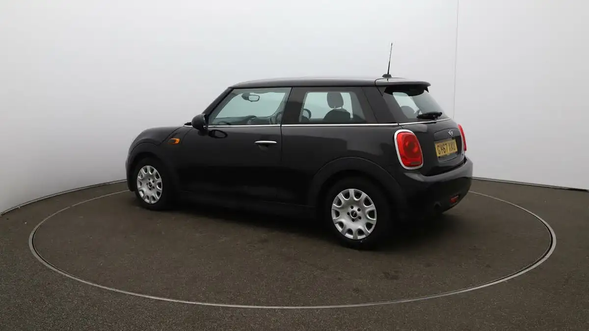 2017-mini-cooper-15-one-ss-3d-big-23