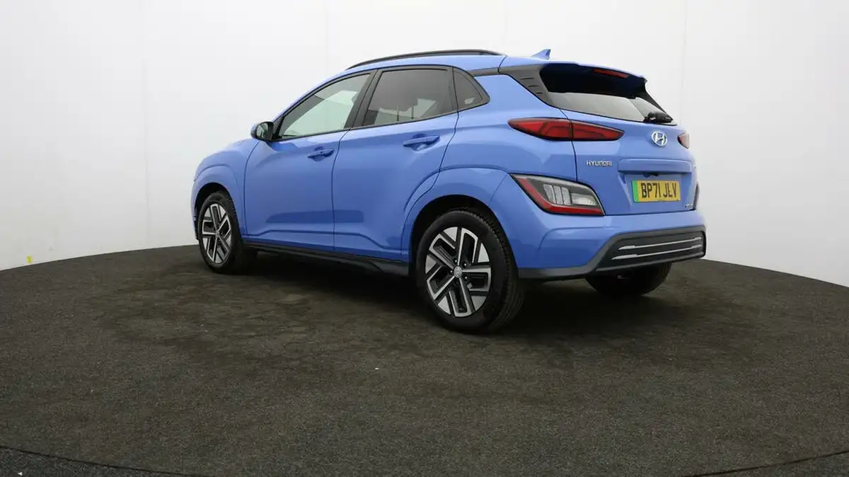 2022-hyundai-kona-e-premium-204ps-64kwh-7kw-obc-big-4