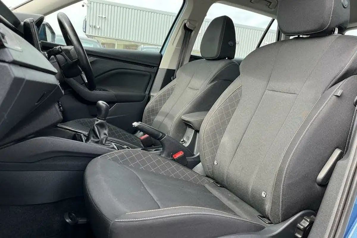 2021-skoda-kamiq-10-tsi-se-95ps-big-18