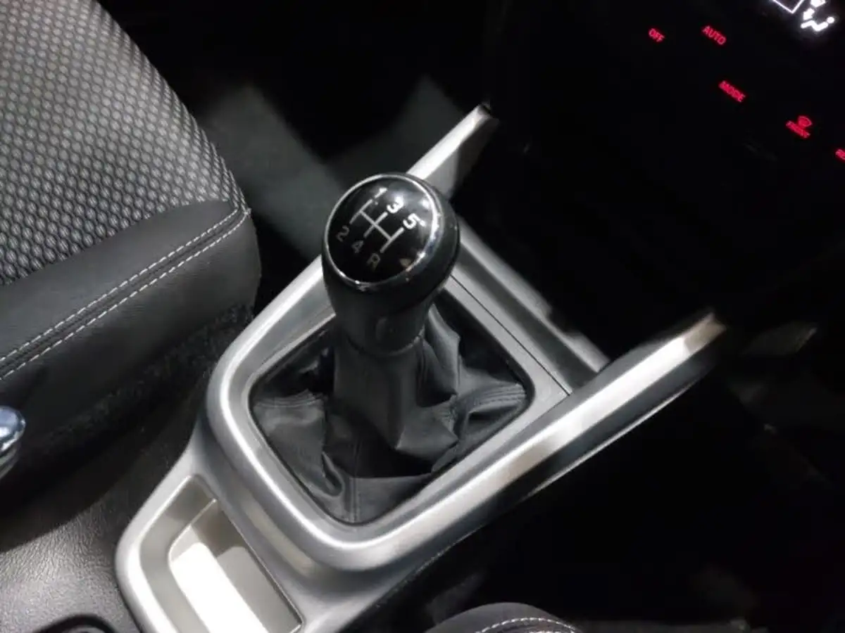 2016-suzuki-vitara-16-sz-t-big-15