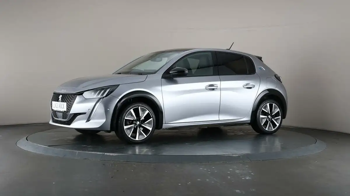 2021-peugeot-208-e-gt-50kwh-big-35
