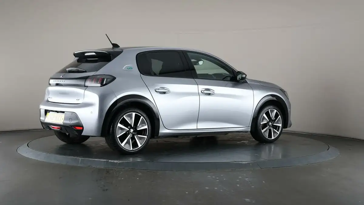 2021-peugeot-208-e-gt-50kwh-big-59