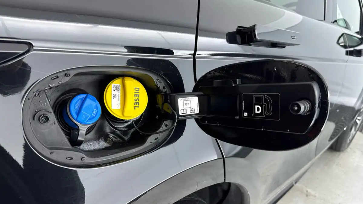 2019-land-rover-range-rover-evoque-20-d180-r-dynamic-hse-big-29