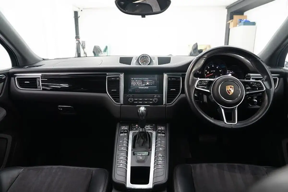 2016-porsche-macan-30-gts-big-11
