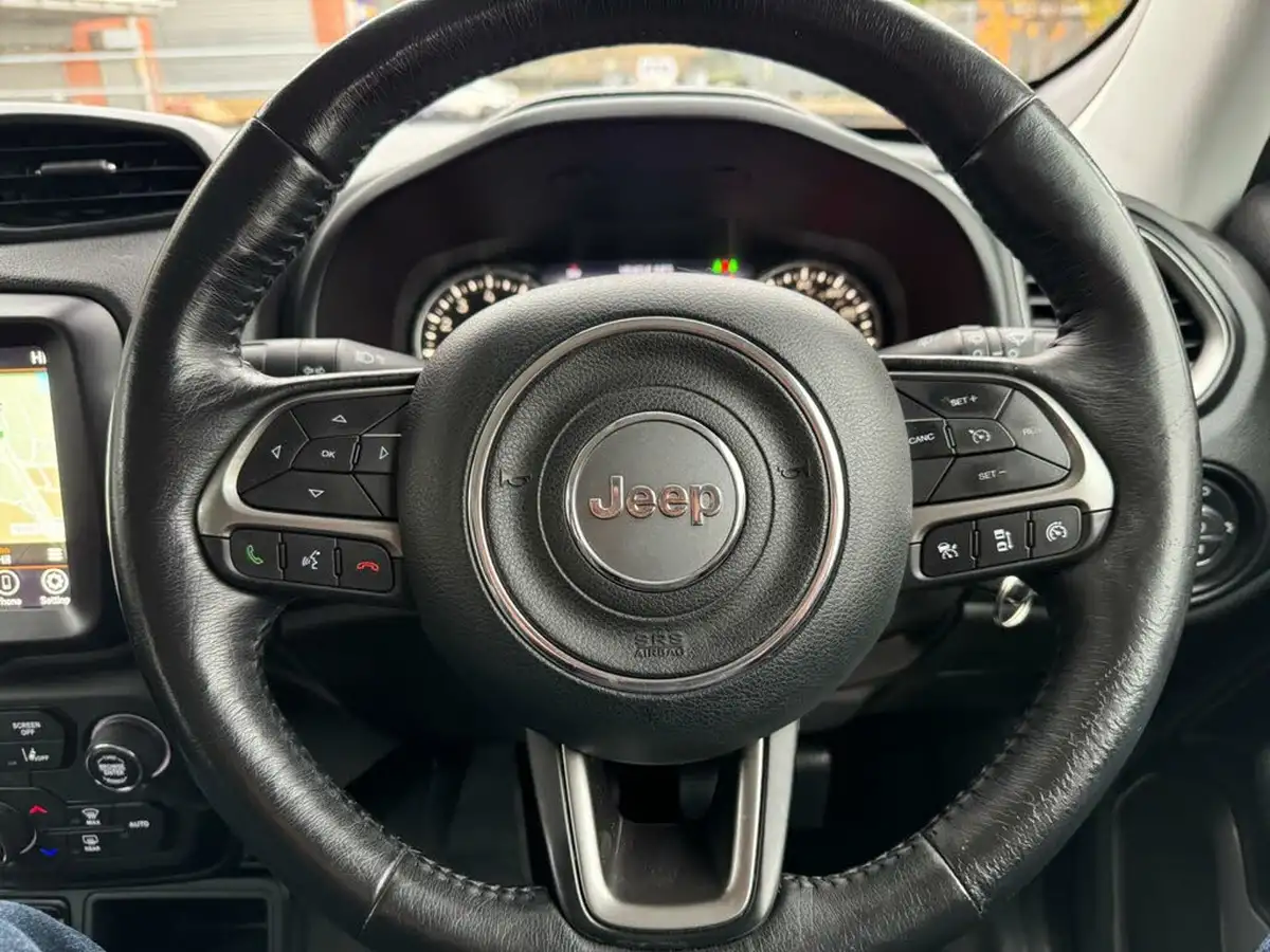 2018-jeep-renegade-10-gse-limited-big-13