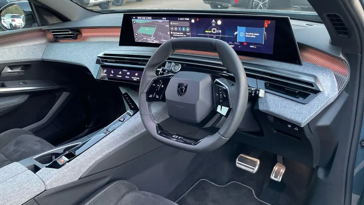 2024-peugeot-5008-suv-e-gt-big-10