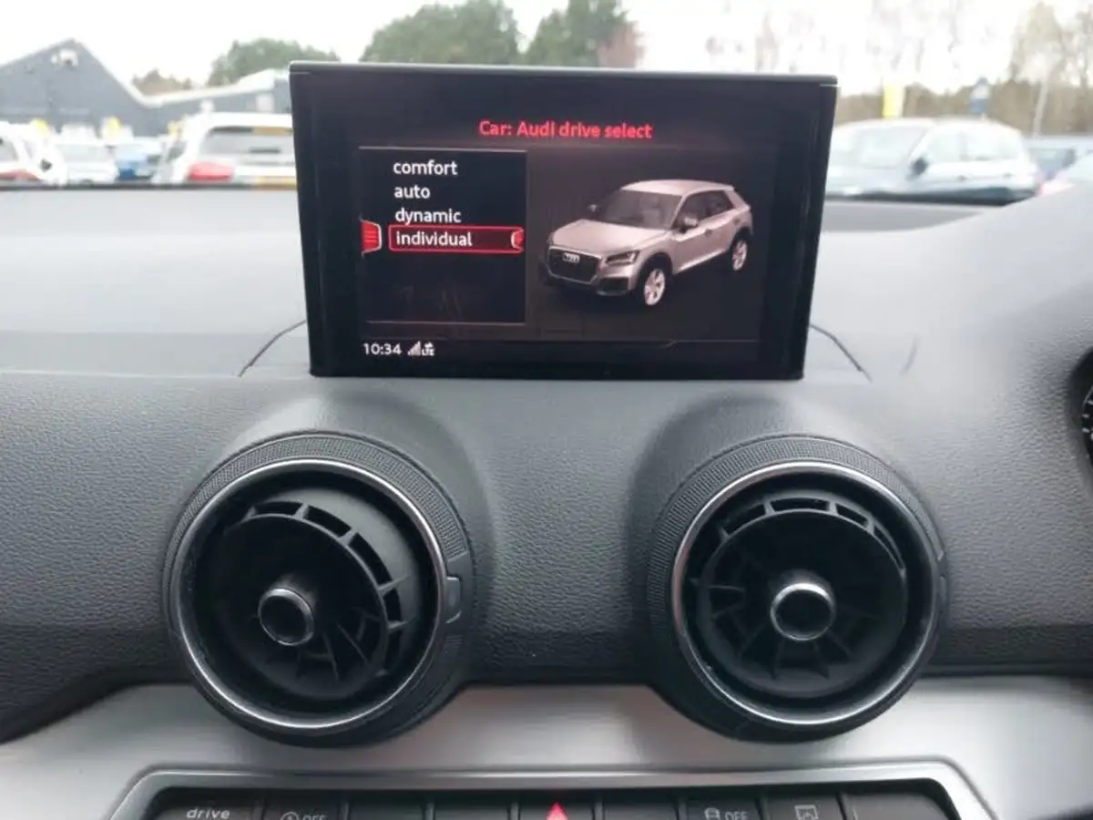2019-audi-q2-16-30-tdi-s-line-big-15