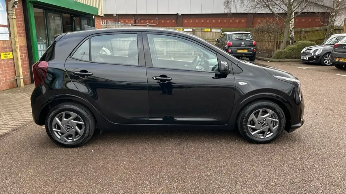 2024-kia-picanto-10-2-big-23