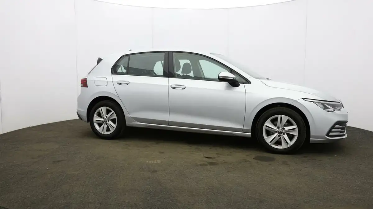 2020-volkswagen-golf-15-tsi-life-130ps-hatchback-big-42