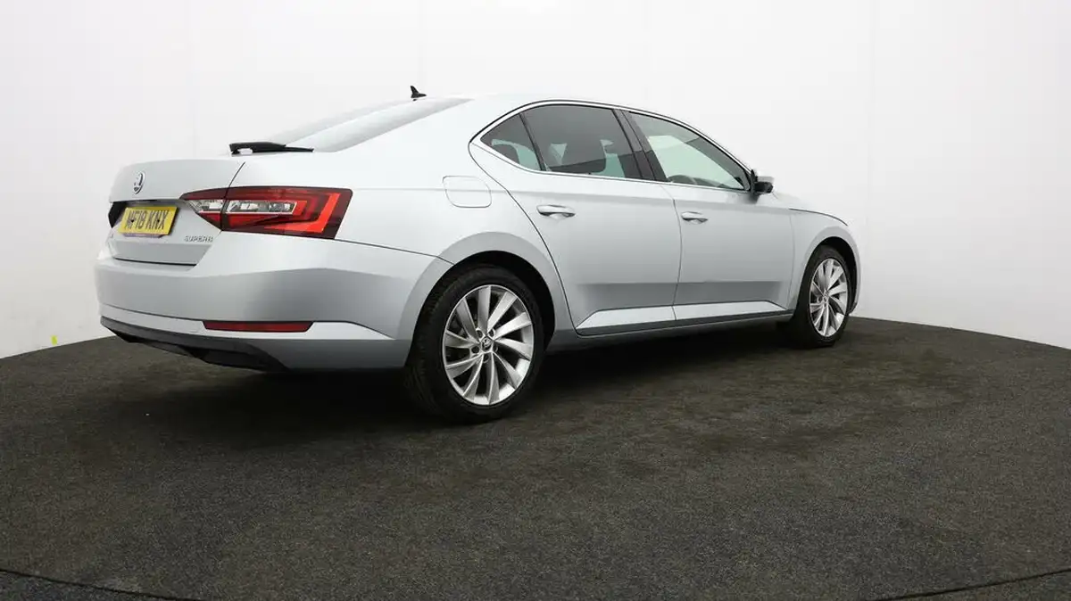 2018-skoda-superb-14-tsi-act-se-l-executive-hatchback-dsg-big-6