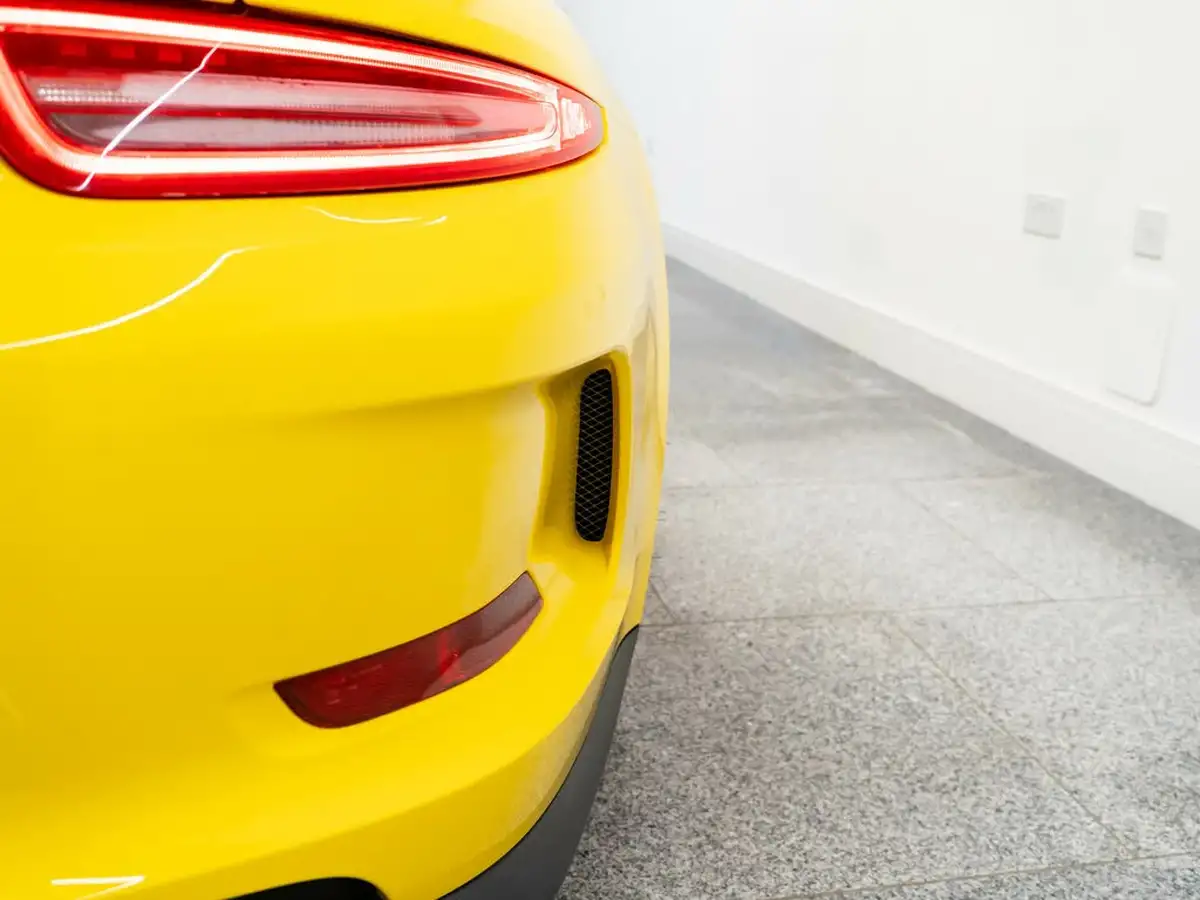 2014-porsche-911-38-gt3-big-20