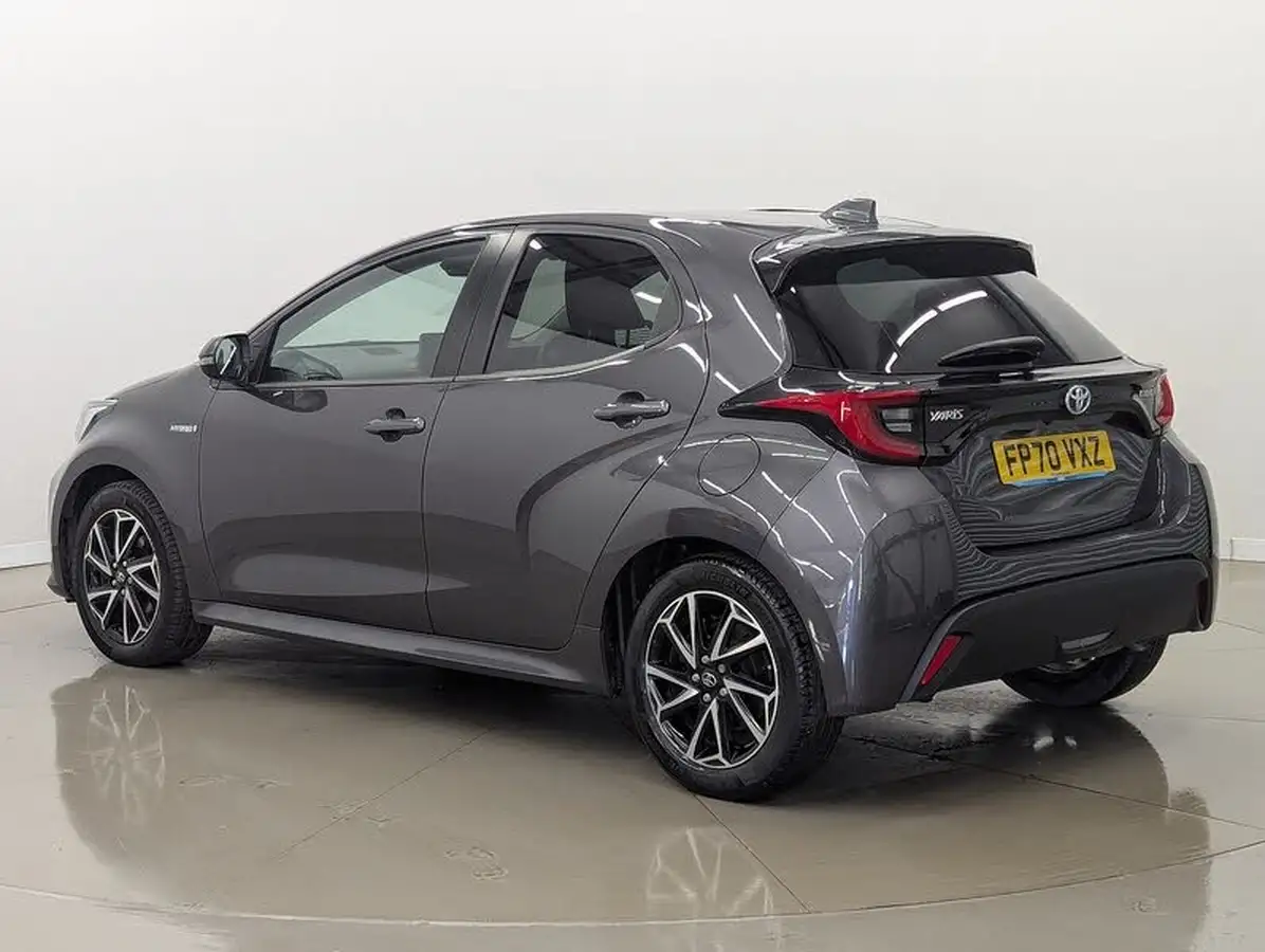 2020-toyota-yaris-15-vvt-i-design-big-7