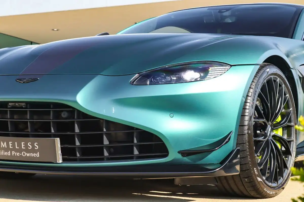 2022-aston-martin-vantage-big-5